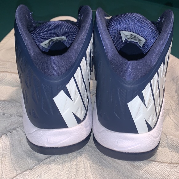 Nike shoes - Picture 10 of 13